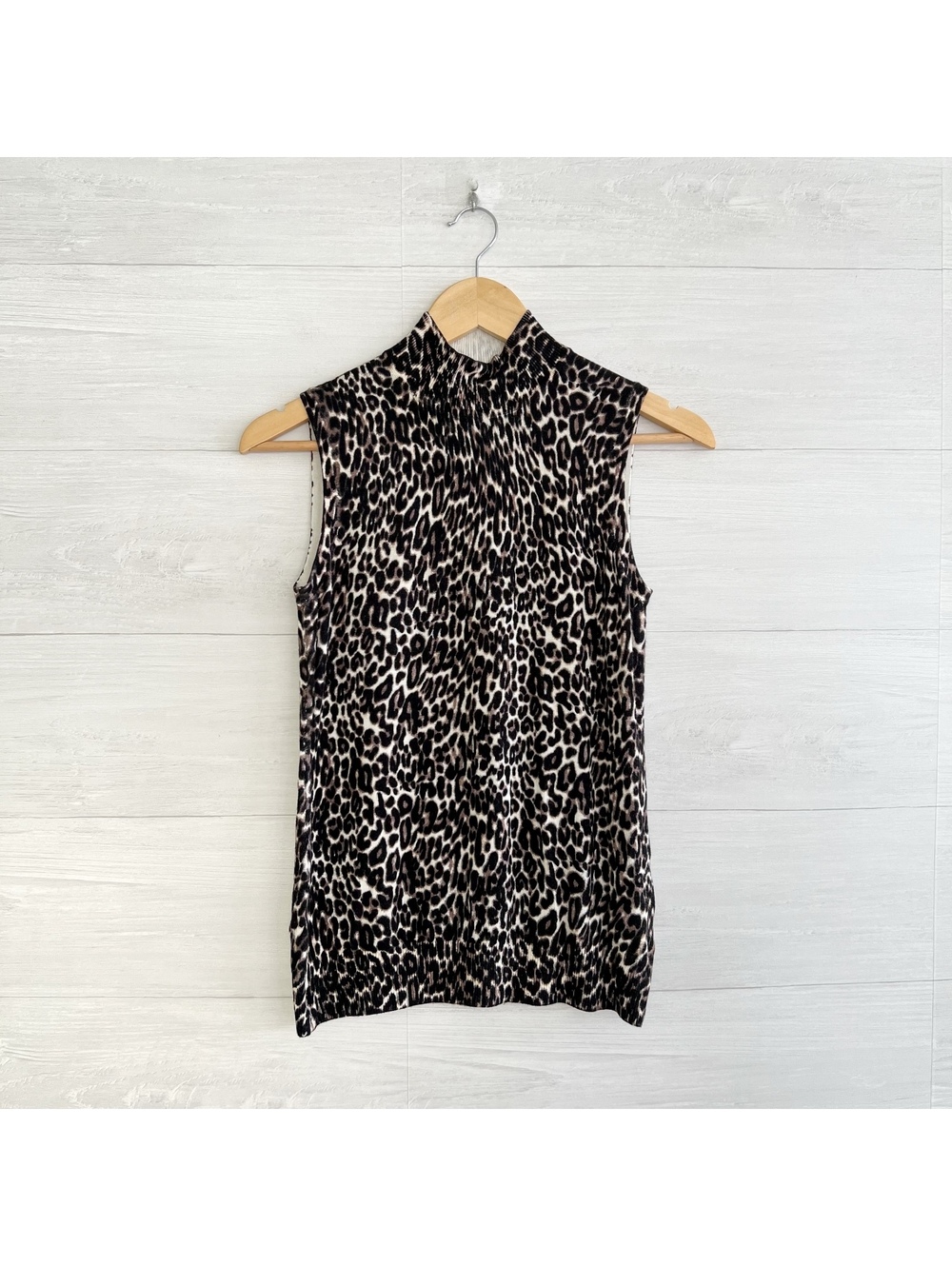 NWT Cable & Gauge Womens M Leopard Print Mock Neck Sleeveless Sweater Top